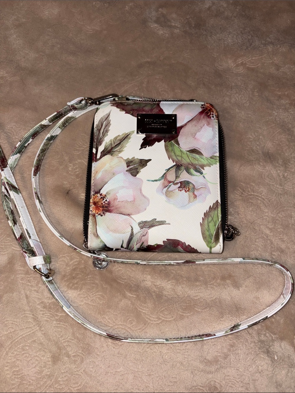 Coco + Carmen White Floral Crossbody with Green Leaves - Picture 2 of 7